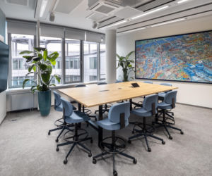 Biura Mercedes-Benz na warszawskich Włochach.