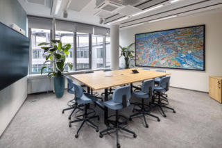 Biura Mercedes-Benz na warszawskich Włochach.