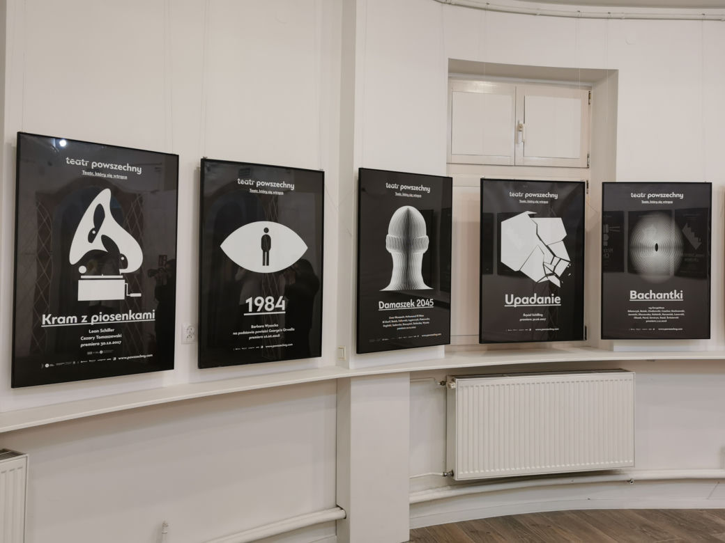 Plakat, który się wtrąca