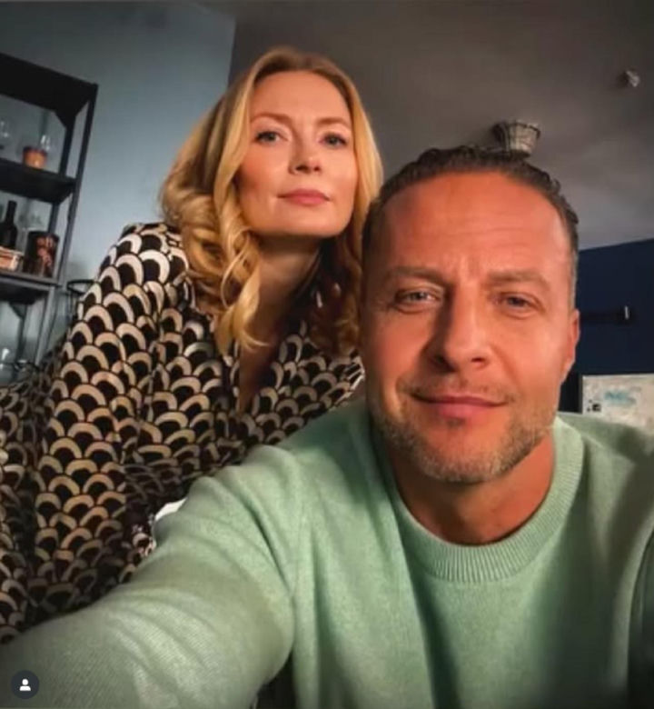 Barwy szczęścia na planie. Dominika (Karolina Chapko), Sebastian (Marek Krupski)