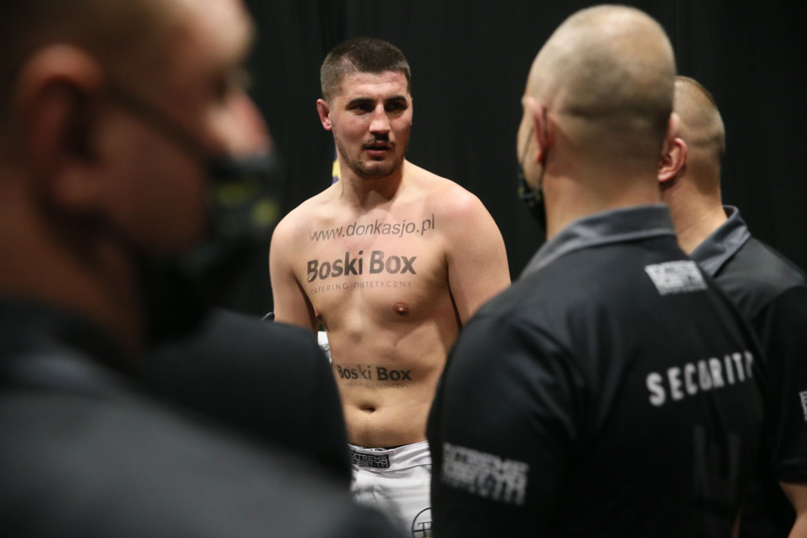 Marcin Najman - Don Kasjo. Potężna bójka na FAME MMA 8