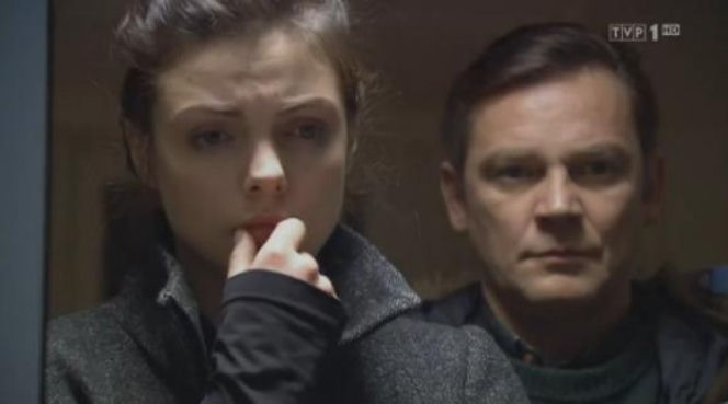 KOMISARZ ALEX 3 sezon odc. 32. Ewa Wilk (Karolina Gorczyca), Ryszard Puchała (Ireneusz Czop)