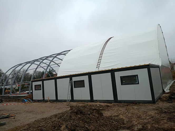 Pod Olsztynem powstaje nowy obiekt sportowy. Koszt inwestycji to niemal 4 mln zł