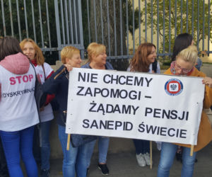 Pracownicy sanepidu w Bydgoszczy wyszli na ulice i zaprotestowali! [ZDJĘCIA]