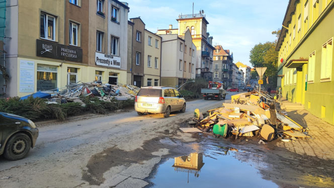 Pękła tama, fala zalała miasto. Dwa lata od koszmaru na Dolnym Śląsku. "Dzieci płakały"