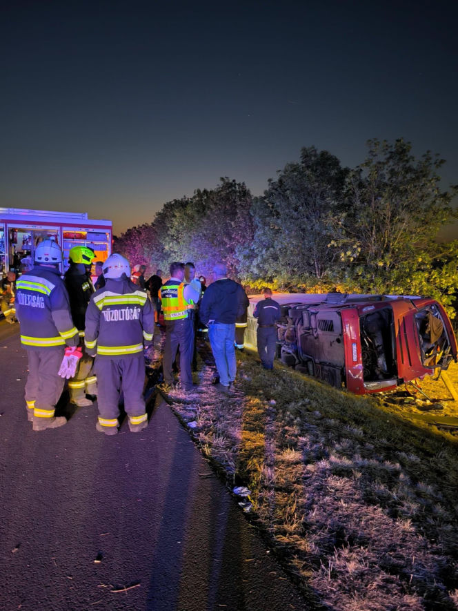 "Krew spływała mi do oczu". Rozmawialiśmy z kierowcą autobusu o tragedii na Węgrzech