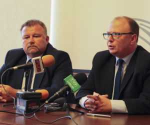 24 miliony złotych wydadzą na naprawę dziur w jezdniach