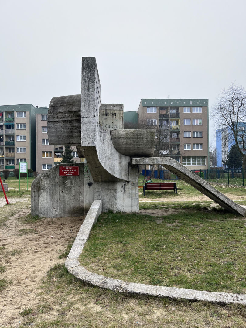 Betonowa zjeżdżalnia w Tychach