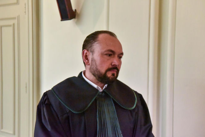 Paweł W. mógł zabić młode małżeństwo przygniatając ich samochodem do ściany