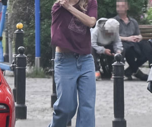 Małgorzata Socha przebiera się na ulicy