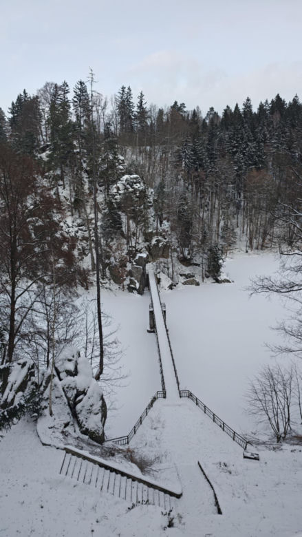 Perła Zachodu zimą zachwyca. Ten kultowy szlak prowadzi do schroniska nad przepaścią