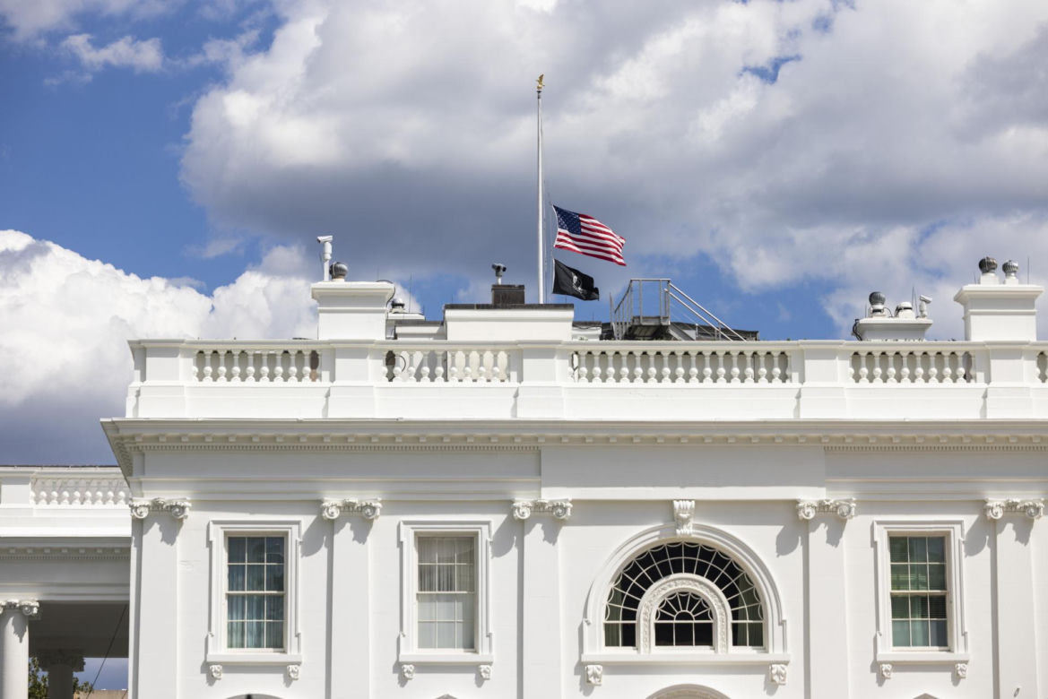 Mordował dzieci w szkole, chciał zabić Trumpa. Nowe fakty o masakrze w USA