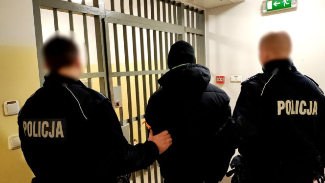 6-letnie dziecko zabójcy pomogło złapać mężczyznę! Akcja policji pod Piotrkowem Trybunalskim