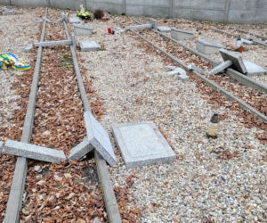 Mysłowice. Zdewastowany cmentarz przy ul. Oświęcimskiej