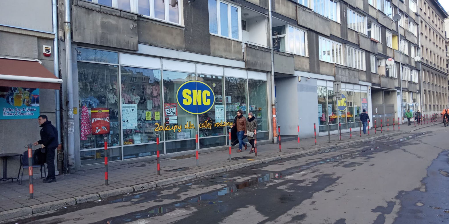 Jest pomysł na walkę ze szpetnymi szyldami. Pomysł przywędrował z Gdańska!