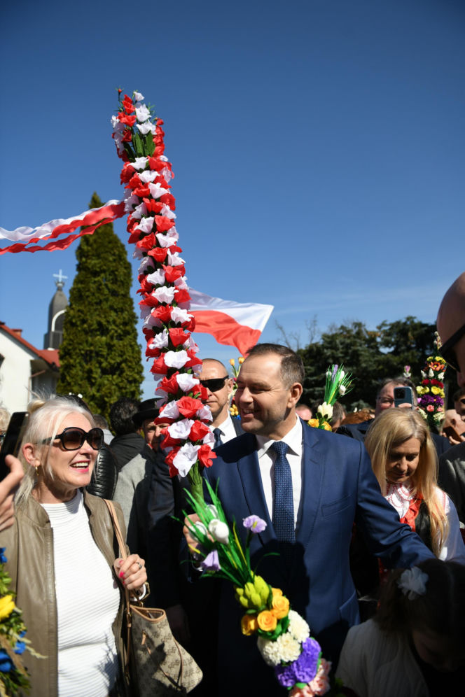 Karol Nawrocki pokazał się z patriotyczną palemką w zaskakującym miejscu! Była ogromna!