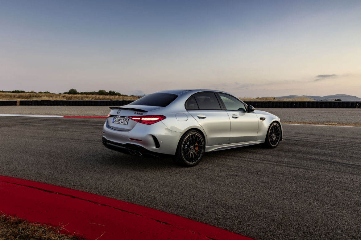 Mercedes-AMG C 63 S E Performance (2023)