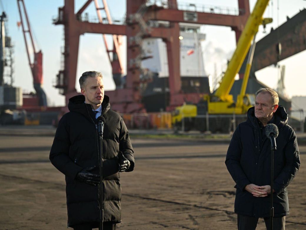 Donald Tusk i Dariusz Klimczak odwiedzili Port Gdańsk