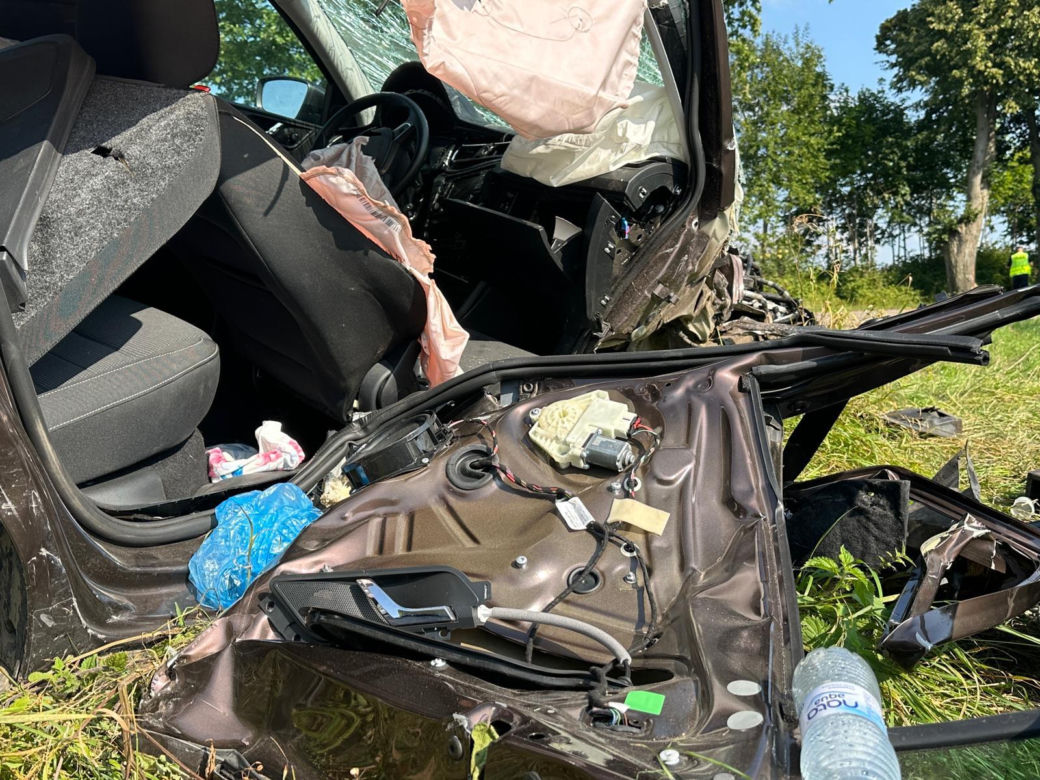 Poważny wypadek w Warmińsko-Mazurskiem. Dwie osoby ranne