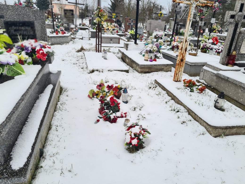 Mieszkaniec gm. Przeworsk kradł krzyże z cmentarza [ZDJĘCIA]