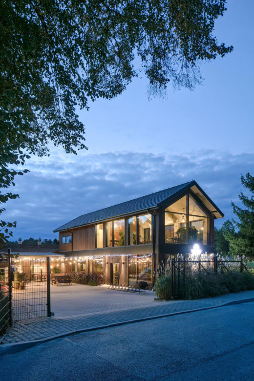 Restauracja w otulinie Roztoczańskiego Parku Narodowego projektu MTA Architekci
