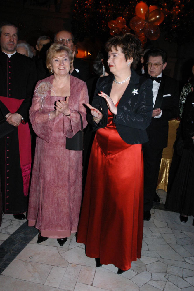 Hanna Gronkiewicz-Waltz zachwyca na zdjęciu sprzed lat! Wygląda niczym gwiazda kina lat 70.