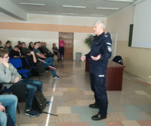 Symulator dachowania w Bełchatowie. Niecodzienne zajęcia w szkołach