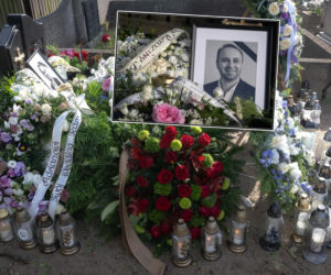 Adrian Szymaniak ze Ślubu od pierwszego wejrzenia został pięknie pożegnany w rodzinnym gronie. Już po pogrzebie 