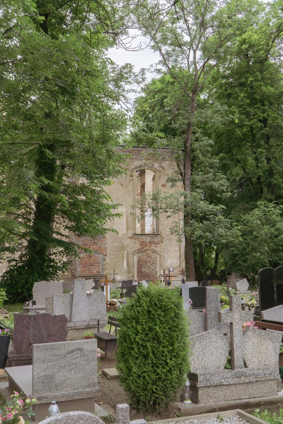 Ruiny kościoła ewangelickiego w Miłkowie na Dolnym Śląsku