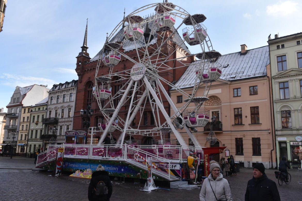 Toruński Jarmark Bożonarodzeniowy 2023. Pierwszy dzień świątecznego jarmarku na zdjęciach