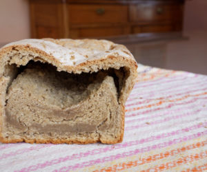 Twój chleb jest płaski i zbity jak kamień? To wina jednego z 5 prostych błędów