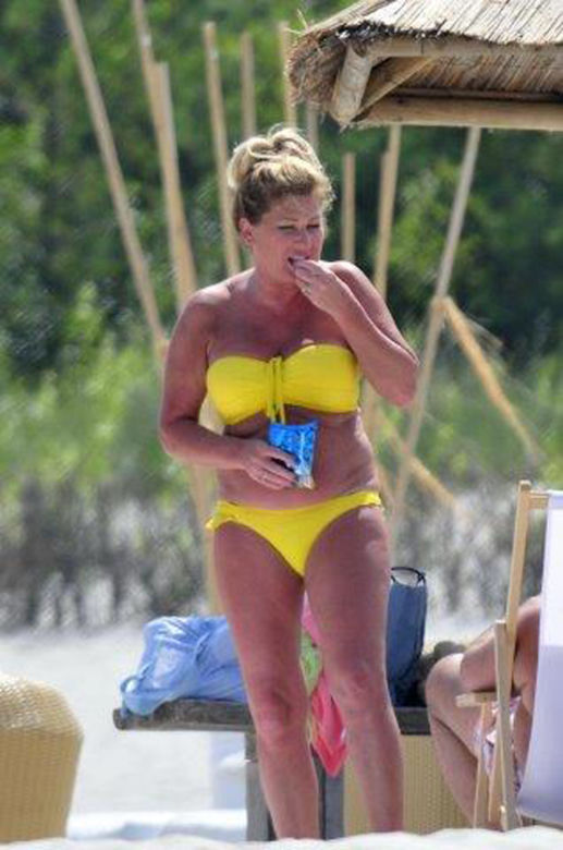 Beata Kozidrak na plaży. Płynie w niej gorąca krew!
