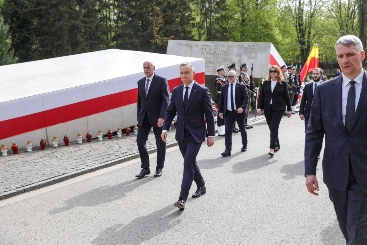 Prezydent upamiętnił ofiary katastrofy smoleńskiej