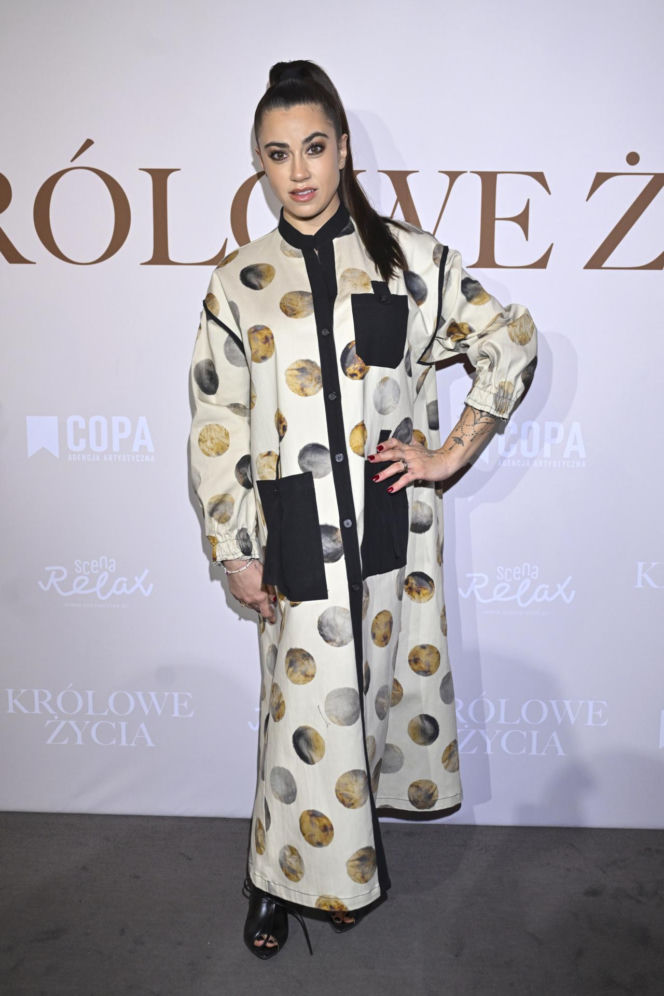 Herbuś w garniaku, Paschalska w lateksie, ale to Fabijański skradł show… pieskiem!