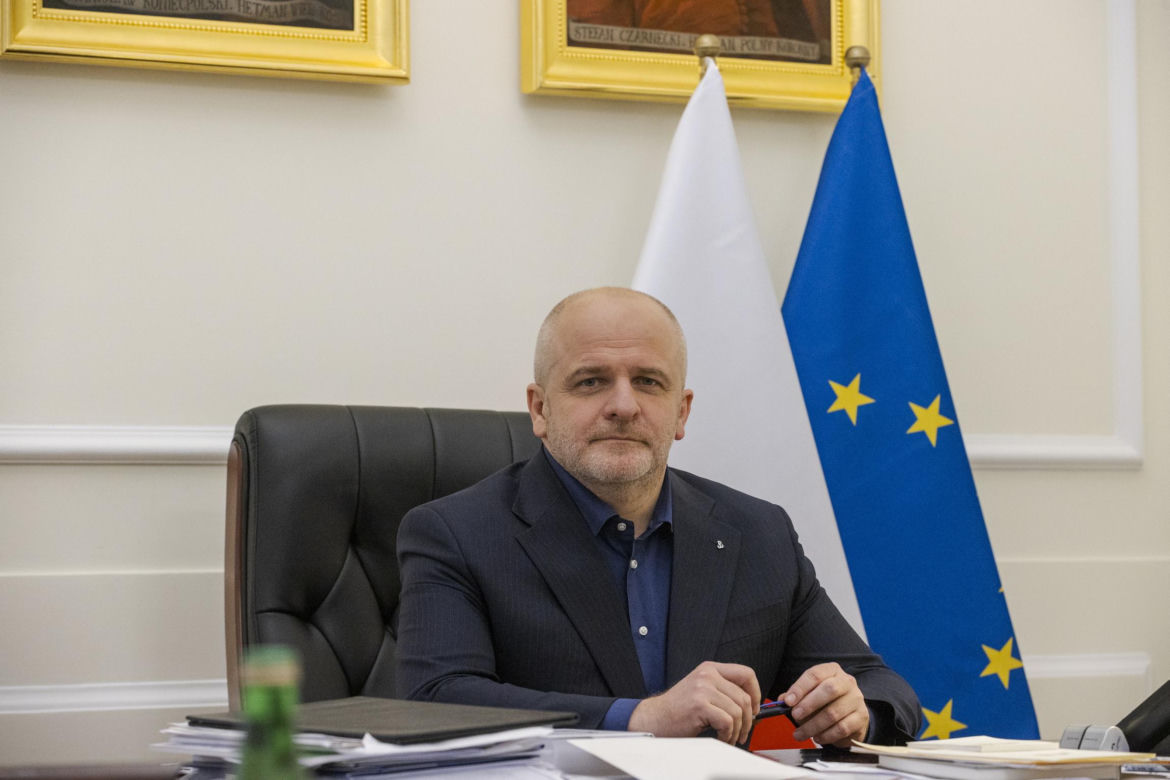 Poseł KO spędził w szpitalu sześć dni  Naprawili Kowalowi kolano