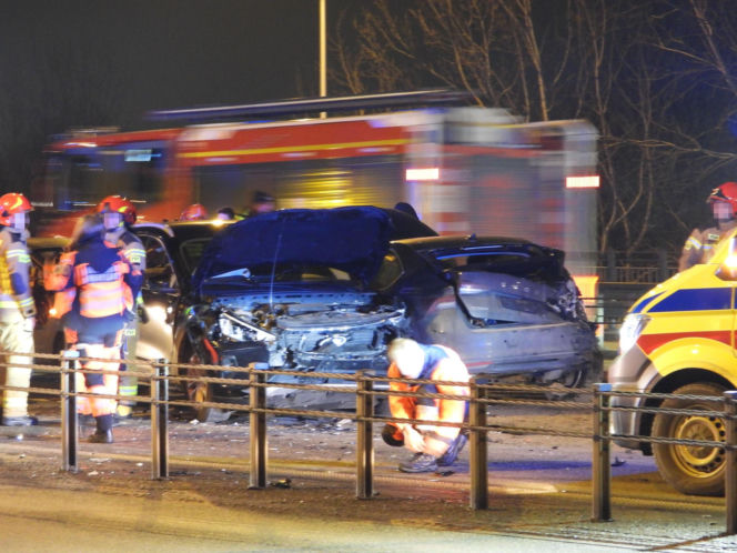 Zderzenie czterech aut na moście w Warszawie