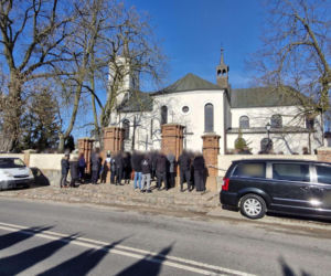 Pogrzeb 26-letniej Katarzyny, która zginęła w wypadku w Choceniu. Kobieta była w ciąży