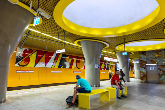 Stacja metra M2 Świętokrzyska