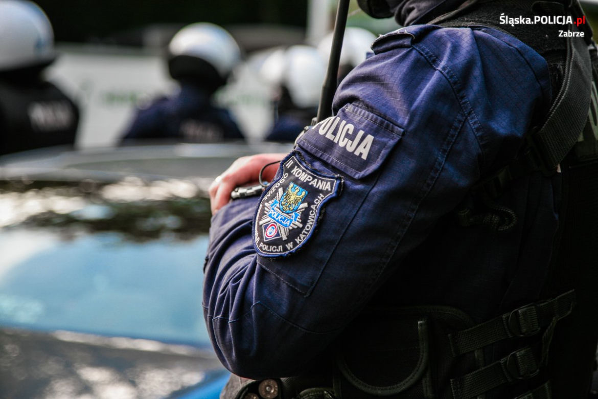 Policyjne zabezpieczenia meczu w Zabrzu