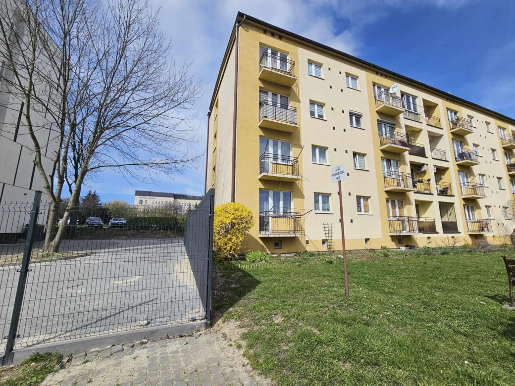 Zostaliśmy uwiezieni w naszym bloku