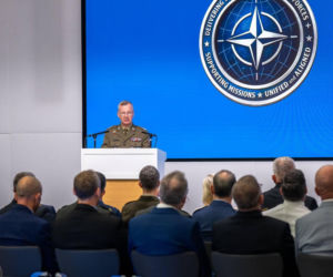 Polski generał na kluczowym stanowisku w NATO. Mirosław Postołowicz pokieruje wsparciem łączności Sojuszu