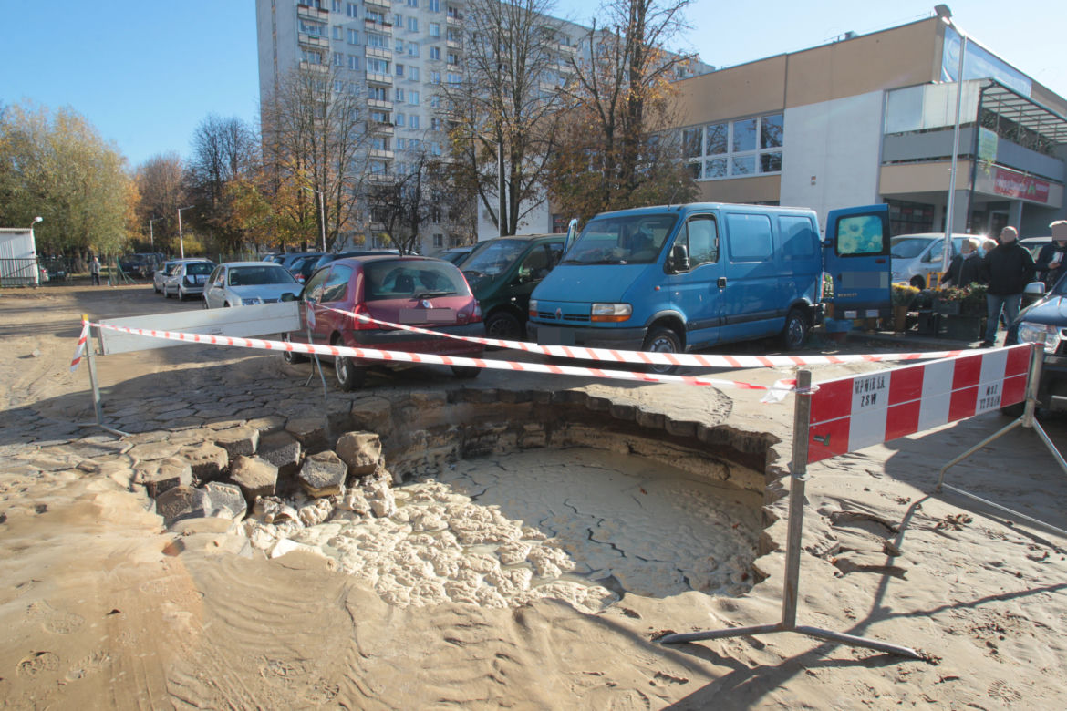 Zalany parking na Bródnie