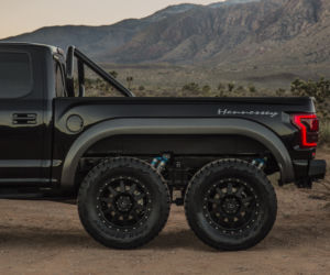 Hennessey VelociRaptor 6x6