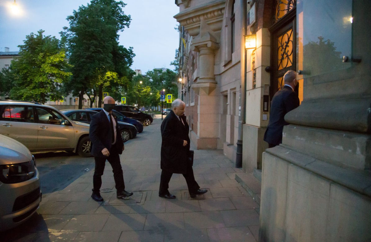 Kaczyński w Krakowie odwiedził grób brata
