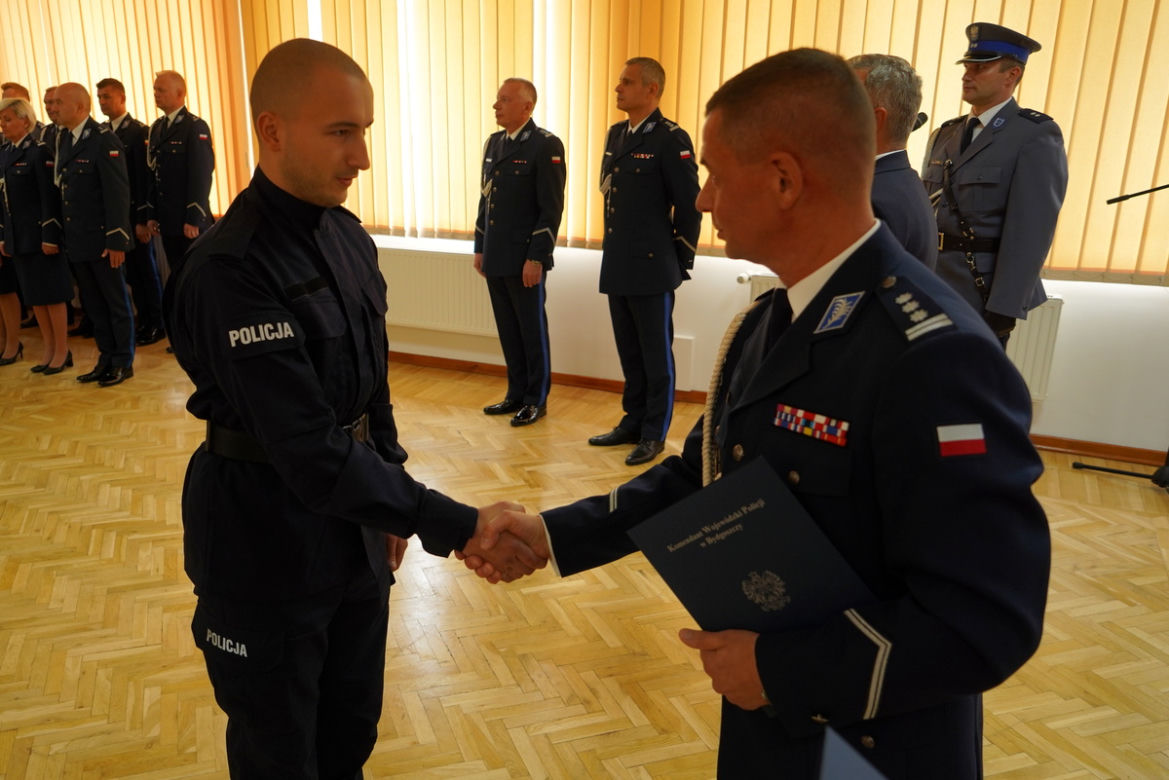 Nowi policjanci w Bydgoszczy i regionie! Ślubowanie złożyło 47 funkcjonariuszy [ZDJĘCIA]