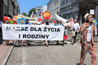 XI Leszczyński Dzień dla Życia i Rodziny. Mieszkańcy maszerowali ulicami miasta