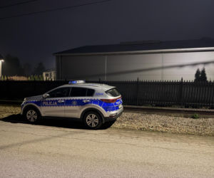 Mrozy ciało mężczyzny w domu