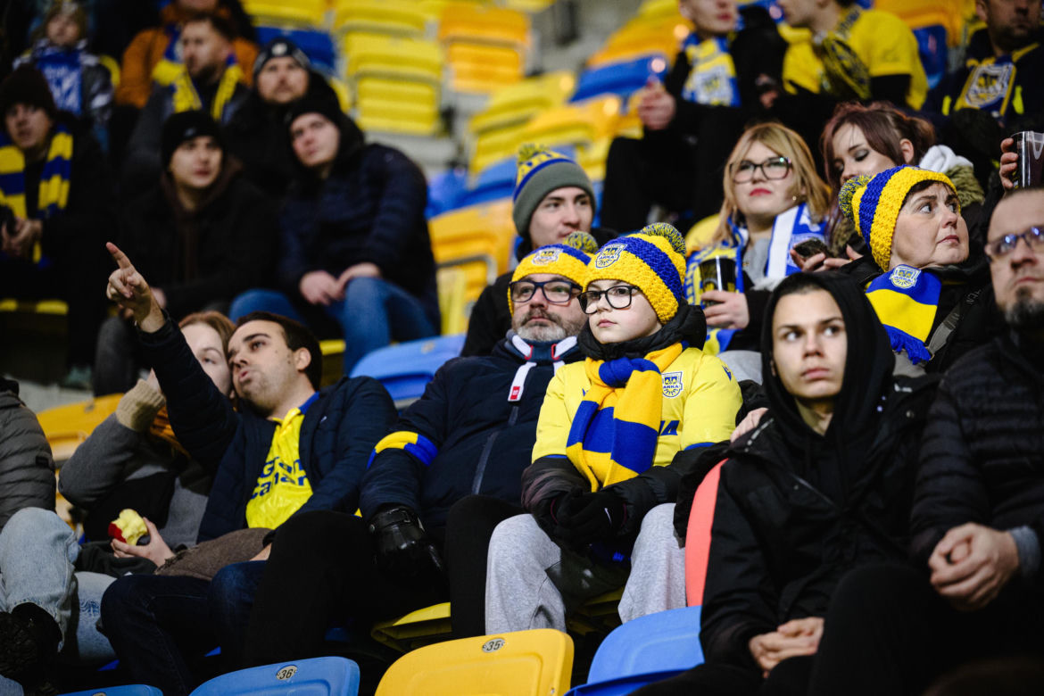 Arka Gdynia - Lechia Gdańsk: Zdjęcia kibiców z derbów Trójmiasta w ramach 23. kolejki PKO BP Ekstraklasy