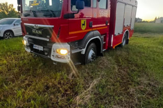 Gęsta piana w rzece na terenie Kałuszyna