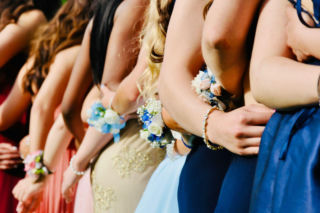 Walc maturzystów z Wyszkowa oczarował internautów. I to się nazywa studniówka